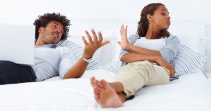 relationship_conflict_couple_in_bed
